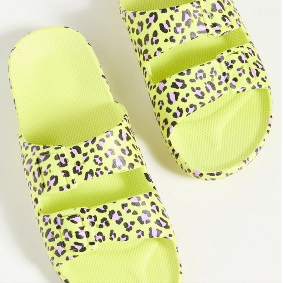 Brand New Freedom Moses-Moses Two Band Slides size 8/9 - Picture 2 of 9